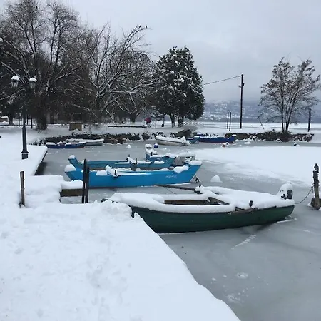 דירה Voria Paralia קסטוריה