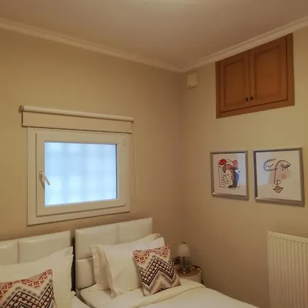 Voria Paralia * 카스토리아