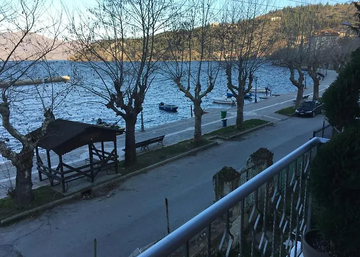 Voria Paralia *