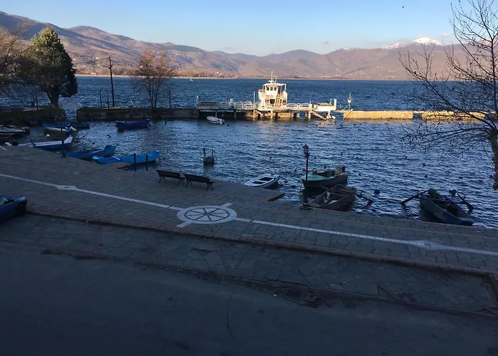 Voria Paralia Apartmán *