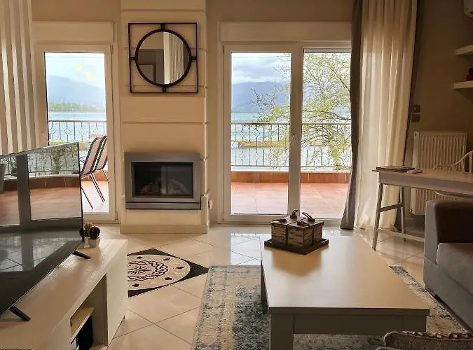Voria Paralia Apartmán *