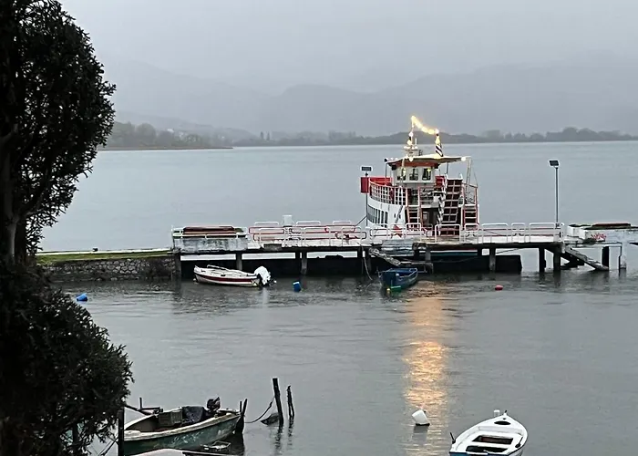 Voria Paralia * Kastoria